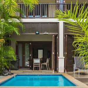 By Olala Homes Villa